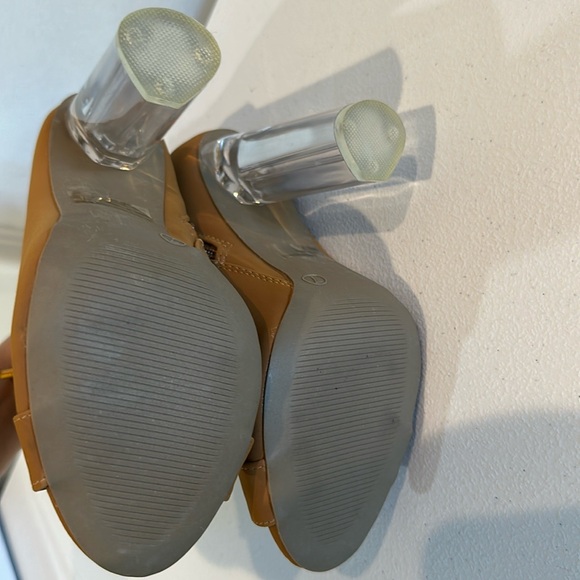 Brown lace up open toe booties with clear heel - Picture 4 of 4